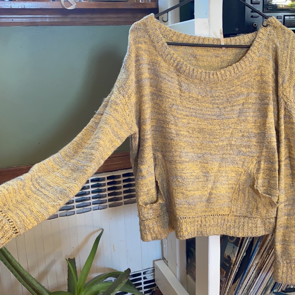Free People Sweater - Picture 3 of 3